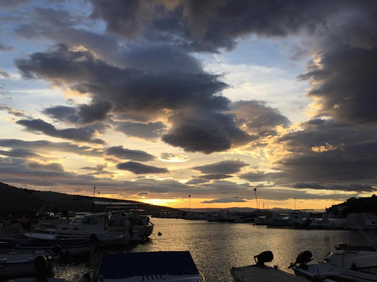 Apartman Marija Lopar Buitenkant foto